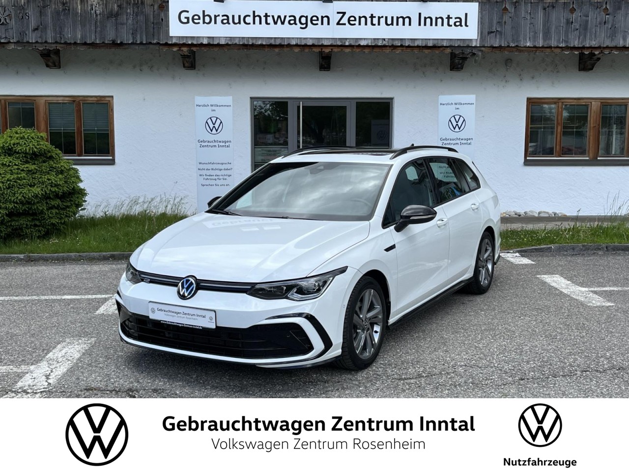 Golf VIII Variant 1,5 eTSI DSG R-Line (BlackStyle+AHK)